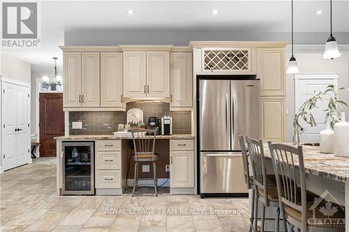 8044 Adam Baker Way, Ottawa, ON - Indoor Photo Showing Kitchen