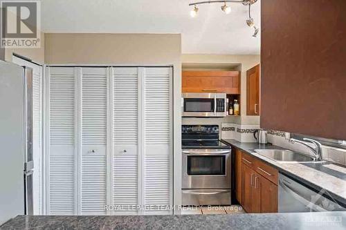 304 - 40 Arthur Street, Ottawa, ON - Indoor Photo Showing Kitchen With Stainless Steel Kitchen With Double Sink