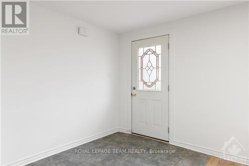 721 Bayview Drive, Ottawa, ON - Indoor Photo Showing Other Room