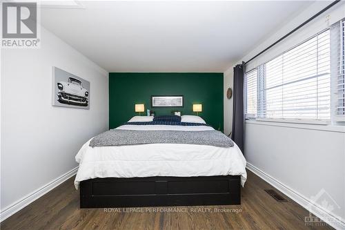 52 Reaney Court, Ottawa, ON - Indoor Photo Showing Bedroom