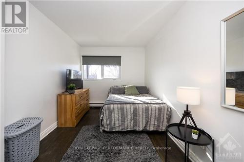 52 Reaney Court, Ottawa, ON - Indoor Photo Showing Bedroom