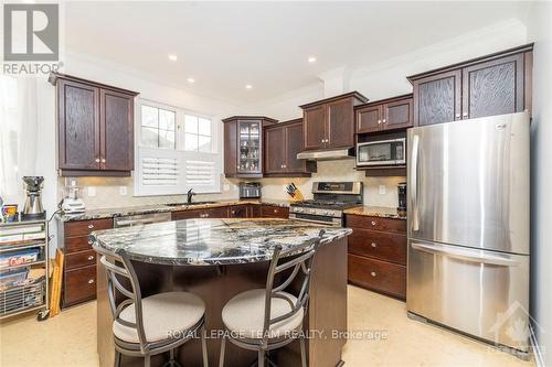 411 Oban Pvt, Ottawa, ON - Indoor Photo Showing Kitchen