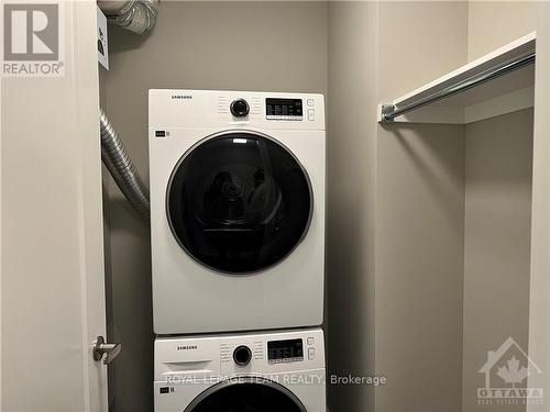 303 - 360 Deschatelets Avenue, Ottawa, ON - Indoor Photo Showing Laundry Room