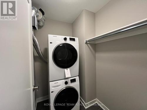 303 - 360 Deschatelets Avenue, Ottawa, ON - Indoor Photo Showing Laundry Room