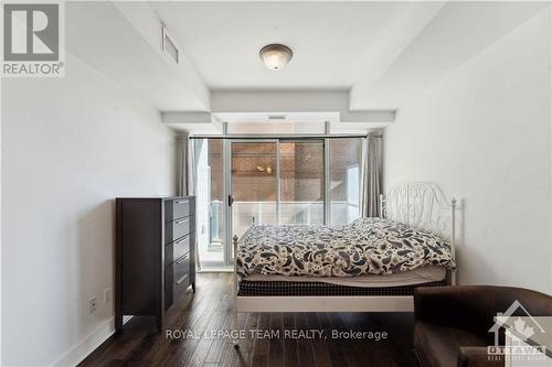 307 - 255 Bay Street, Ottawa, ON - Indoor Photo Showing Bedroom