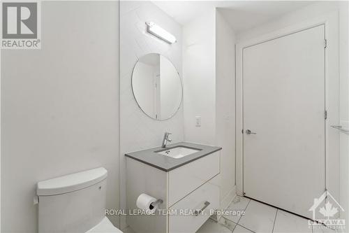 307 - 255 Bay Street, Ottawa, ON - Indoor Photo Showing Bathroom