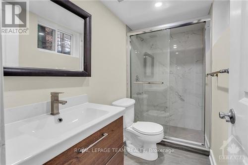 2196 Lenester Avenue, Ottawa, ON - Indoor Photo Showing Bathroom