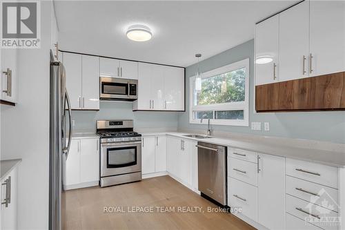 2196 Lenester Avenue, Ottawa, ON - Indoor Photo Showing Kitchen