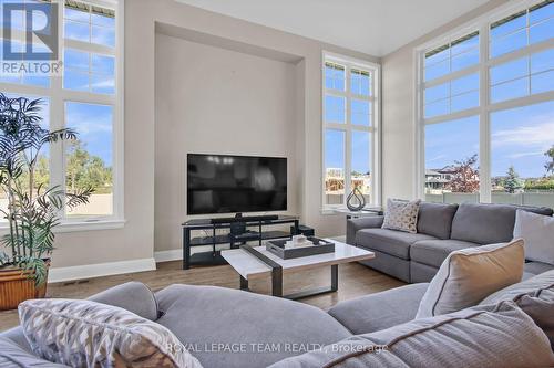 229 Cabrelle Place, Ottawa, ON - Indoor Photo Showing Living Room