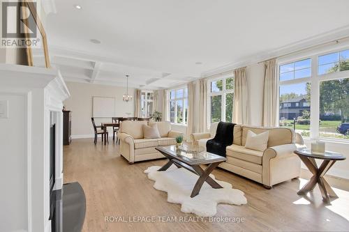 229 Cabrelle Place, Ottawa, ON - Indoor Photo Showing Living Room