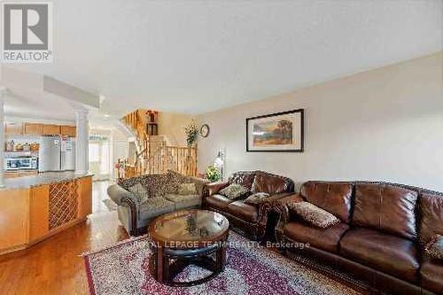 115 Destiny, Ottawa, ON - Indoor Photo Showing Living Room