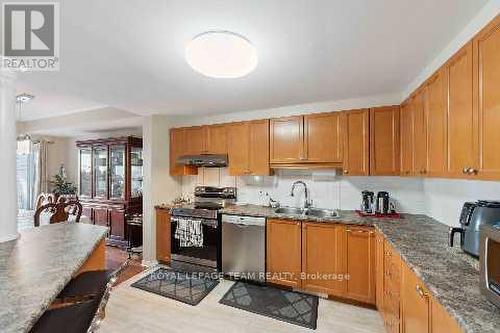 115 Destiny, Ottawa, ON - Indoor Photo Showing Kitchen