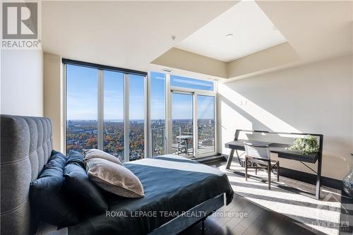 4101 - 805 Carling Avenue, Ottawa, ON - Indoor Photo Showing Bedroom