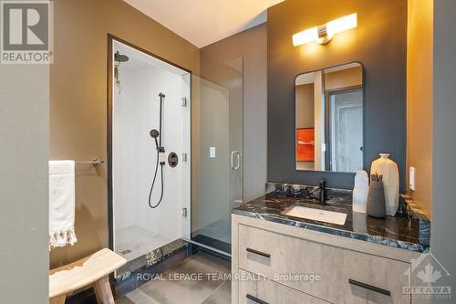 4101 - 805 Carling Avenue, Ottawa, ON - Indoor Photo Showing Bathroom