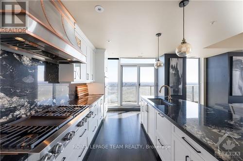 4101 - 805 Carling Avenue, Ottawa, ON - Indoor Photo Showing Kitchen With Upgraded Kitchen