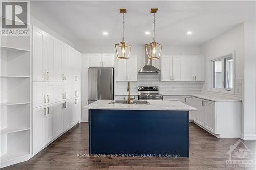 311 Sterling Avenue, Clarence-Rockland, ON - Indoor Photo Showing Kitchen With Upgraded Kitchen