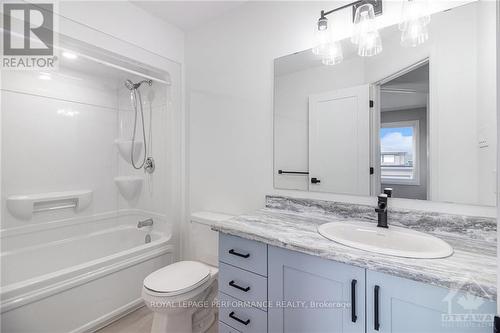 311 Sterling Avenue, Clarence-Rockland, ON - Indoor Photo Showing Bathroom