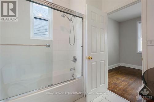 123 York Street, Ottawa, ON - Indoor Photo Showing Bathroom