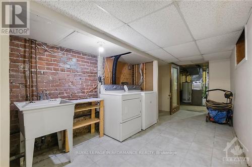 123 York Street, Ottawa, ON - Indoor Photo Showing Laundry Room