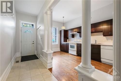 121 York Street, Ottawa, ON - Indoor Photo Showing Kitchen