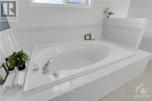 1896 Northlands Drive, Ottawa, ON - Indoor Photo Showing Bathroom