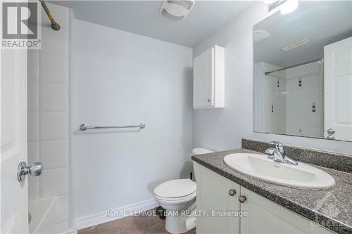 A - 722 Chapman Mills Drive, Ottawa, ON - Indoor Photo Showing Bathroom