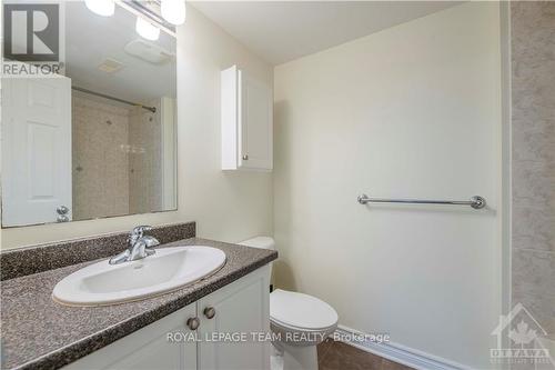 A - 722 Chapman Mills Drive, Ottawa, ON - Indoor Photo Showing Bathroom