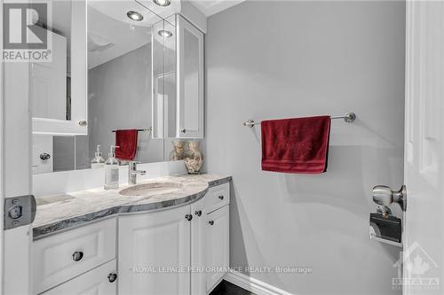 1616 Charbonneau Street, Ottawa, ON - Indoor Photo Showing Bathroom