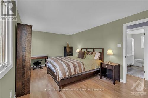 1616 Charbonneau Street, Ottawa, ON - Indoor Photo Showing Bedroom