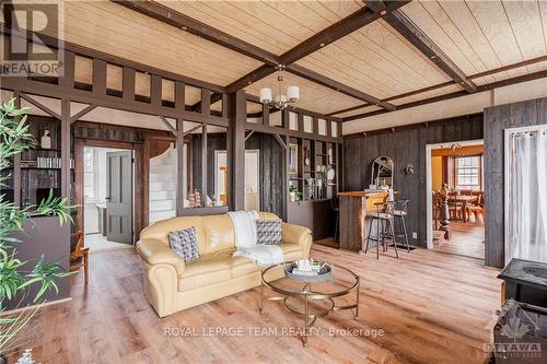 23 Blacksmith Road, Rideau Lakes, ON - Indoor Photo Showing Living Room