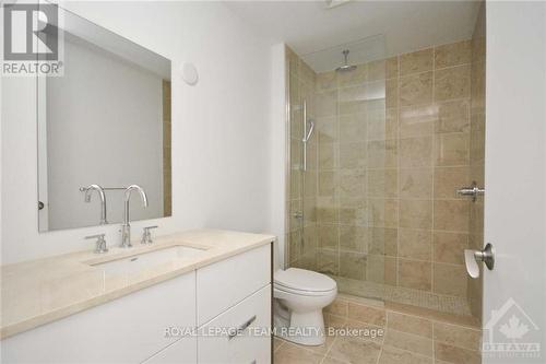 1206 - 111 Champagne Avenue, Ottawa, ON - Indoor Photo Showing Bathroom