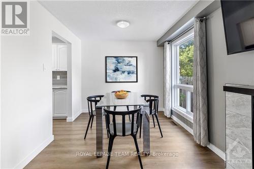 34 Shadetree Crescent, Ottawa, ON - Indoor Photo Showing Dining Room