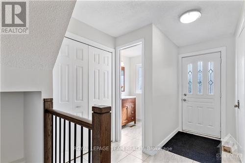 34 Shadetree Crescent, Ottawa, ON - Indoor Photo Showing Other Room