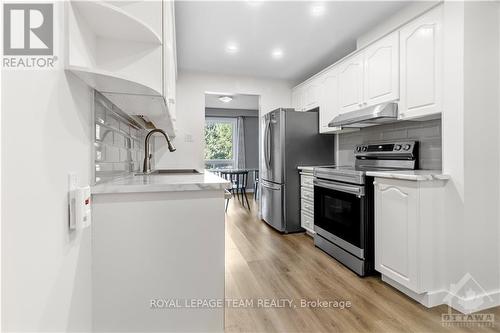 34 Shadetree Crescent, Ottawa, ON - Indoor Photo Showing Kitchen