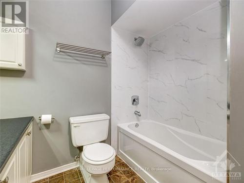 205 - 199 Kent Street, Ottawa, ON - Indoor Photo Showing Bathroom