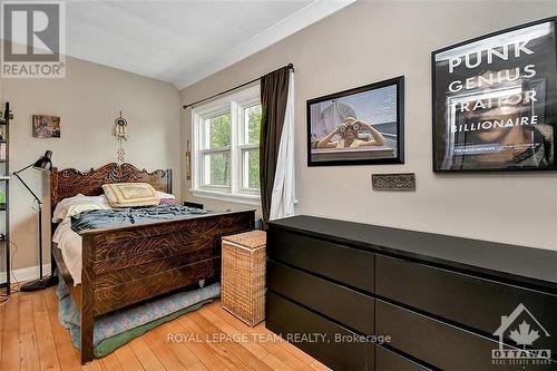 55 Glendale Avenue, Ottawa, ON - Indoor Photo Showing Bedroom