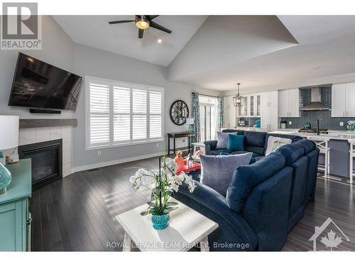 656 Parade Drive, Ottawa, ON - Indoor Photo Showing Living Room With Fireplace