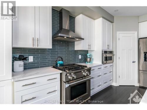 656 Parade Drive, Ottawa, ON - Indoor Photo Showing Kitchen With Upgraded Kitchen