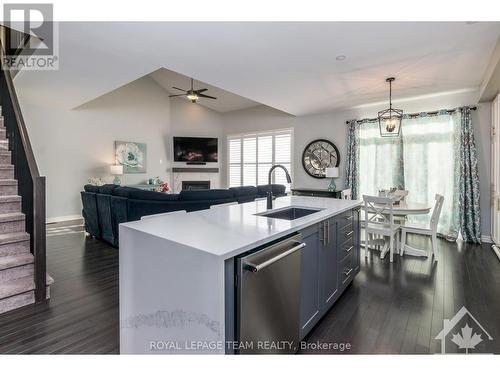 656 Parade Drive, Ottawa, ON - Indoor Photo Showing Kitchen