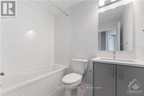 702 Fairline Row, Ottawa, ON - Indoor Photo Showing Bathroom