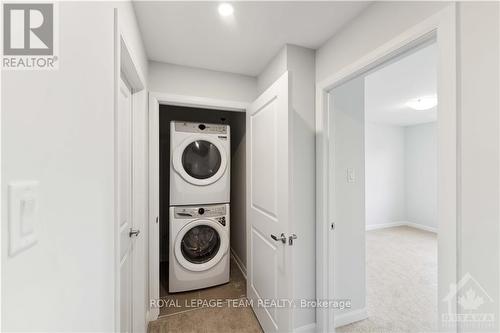 706 Fairline Row, Ottawa, ON - Indoor Photo Showing Laundry Room