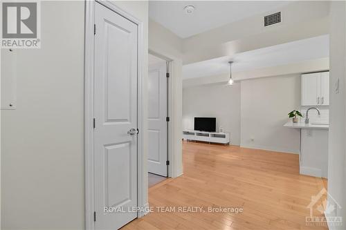 703 - 242 Rideau Street, Ottawa, ON - Indoor Photo Showing Other Room