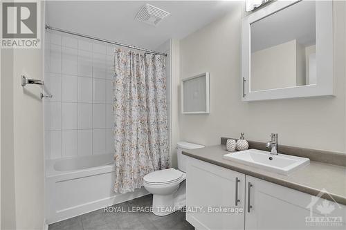 703 - 242 Rideau Street, Ottawa, ON - Indoor Photo Showing Bathroom