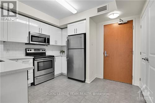 703 - 242 Rideau Street, Ottawa, ON - Indoor Photo Showing Kitchen With Stainless Steel Kitchen