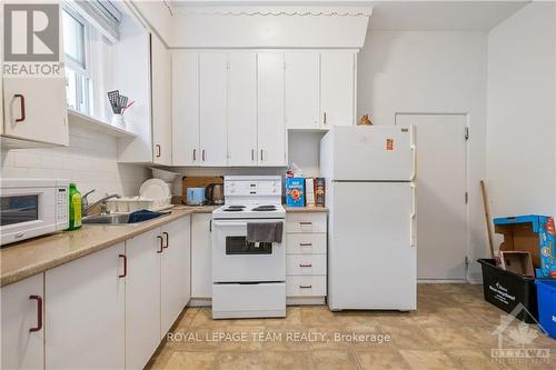 151 Granville Street, Ottawa, ON - Indoor Photo Showing Kitchen