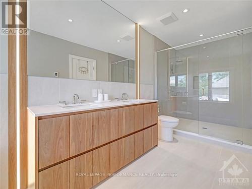 145 Mulvihill Avenue, Ottawa, ON - Indoor Photo Showing Bathroom