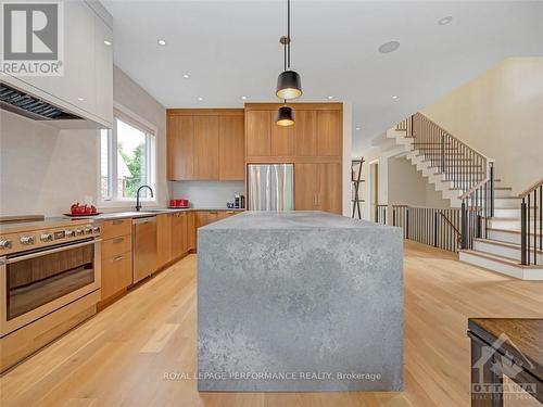 145 Mulvihill Avenue, Ottawa, ON - Indoor Photo Showing Kitchen With Upgraded Kitchen