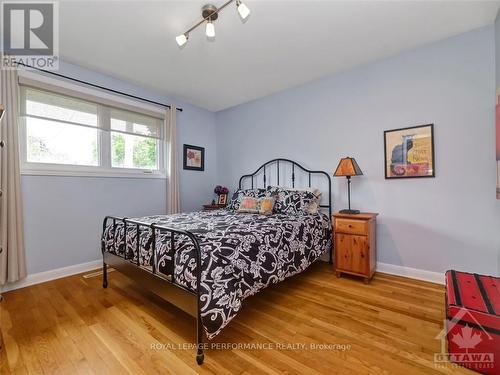 1347 Avenue S Avenue, Ottawa, ON - Indoor Photo Showing Bedroom