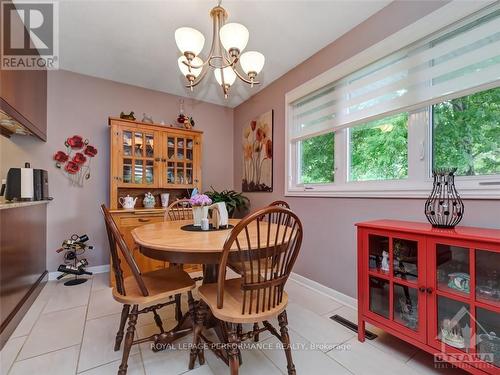 1347 Avenue S Avenue, Ottawa, ON - Indoor Photo Showing Dining Room