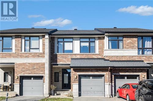 635 Whitecliffs Avenue, Ottawa, ON - Outdoor With Facade